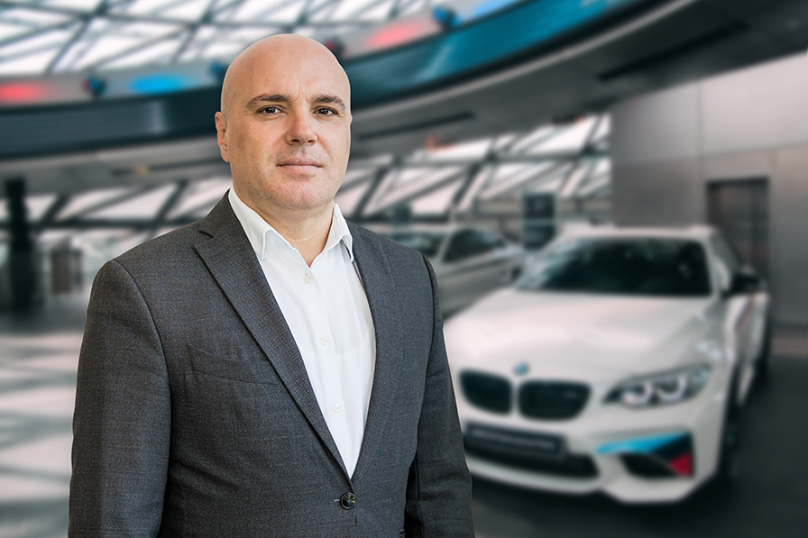 Octavian Giambazu Consultant vânzări auto rulate BMW Automobile Bavaria